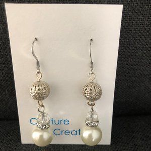 Pearl drop earrings